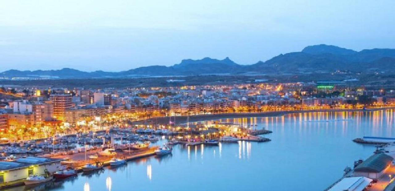 Puerto De Mazarron Large House With Roof Terrace & Sea Views-5 Guests Have 3 Bedrooms & 1 To 4 Guests Have 2 Bedrooms Екстер'єр фото